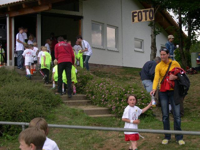Tag des Kinderfussballs beim TSV Pfronstetten - Bambini - 25.JPG